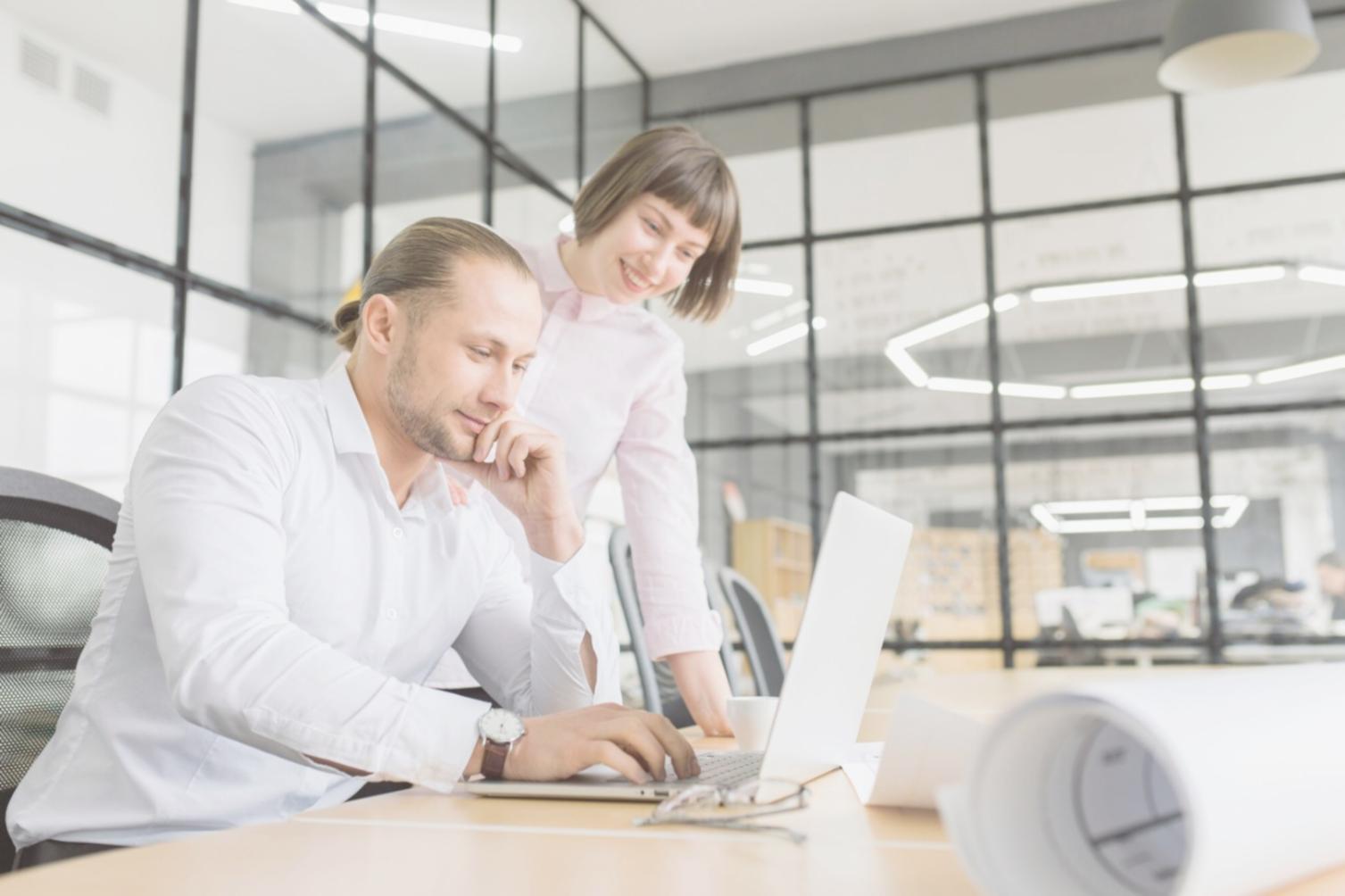 Team che collabora su strategie di ottimizzazione